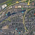 2#netflix &wlan &kingsize Bett & Kaffee Maschine & Zentral & 500m Innenhafen & 2 Min U Bahn Duisburg