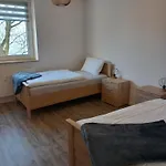 2#netflix &wlan &kingsize Bett & Kaffee Maschine & Zentral & 500m Innenhafen & 2 Min U Bahn Duisburg
