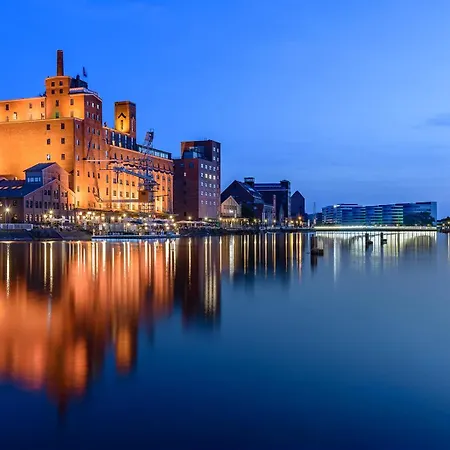 2#netflix &wlan &kingsize Bett & Kaffee Maschine & Zentral & 500m Innenhafen & 2 Min U Bahn * Duisburg
